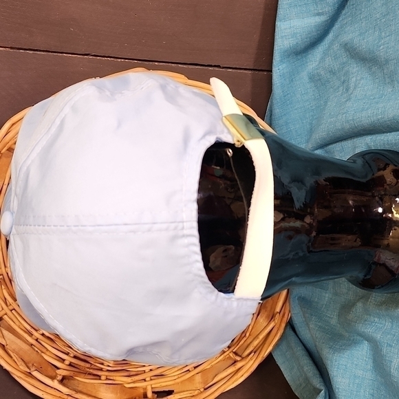 Hat - Picture 3 of 5